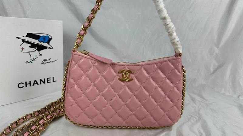 Chanel Handbags 762